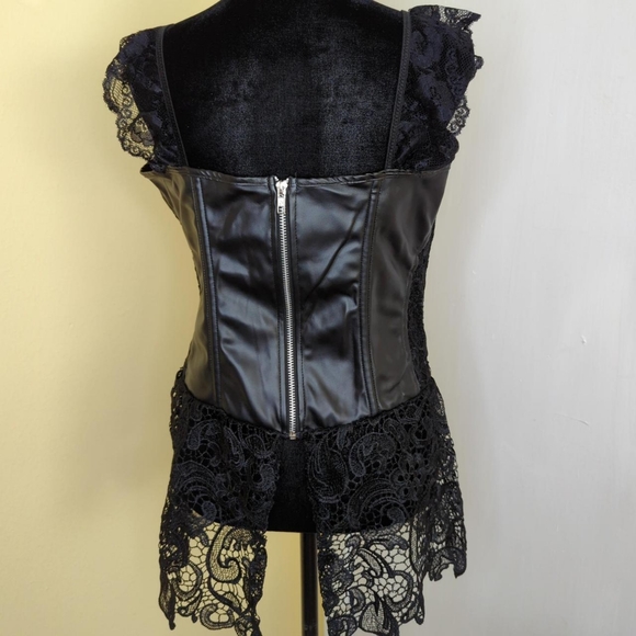 Lace and faux leather corset top - Picture 2 of 4